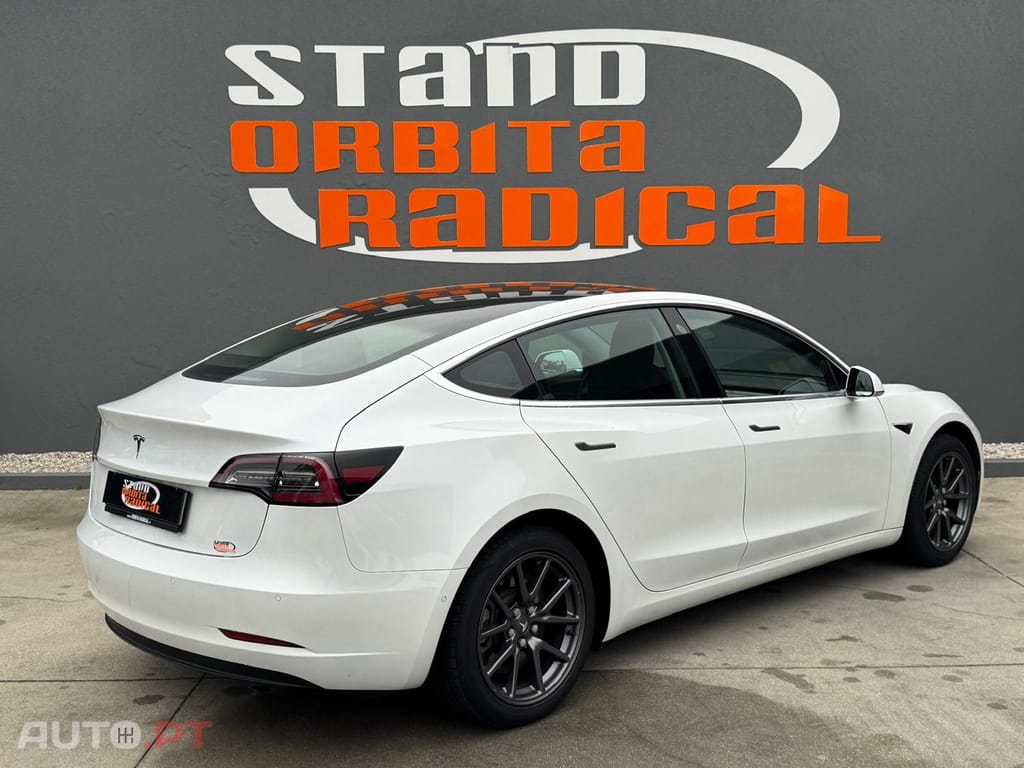 Tesla Model 3 Standard Range Plus RWD