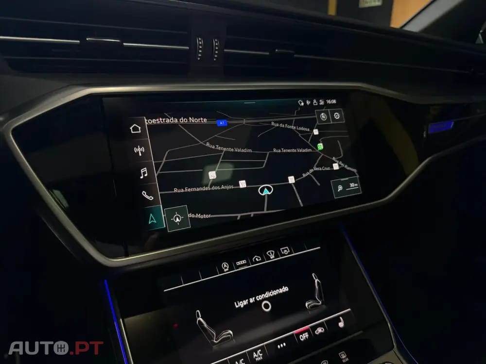 Audi A6 Avant Sport 40 TDI quattro S line HUD Matrix Black Edition — fotografia 29