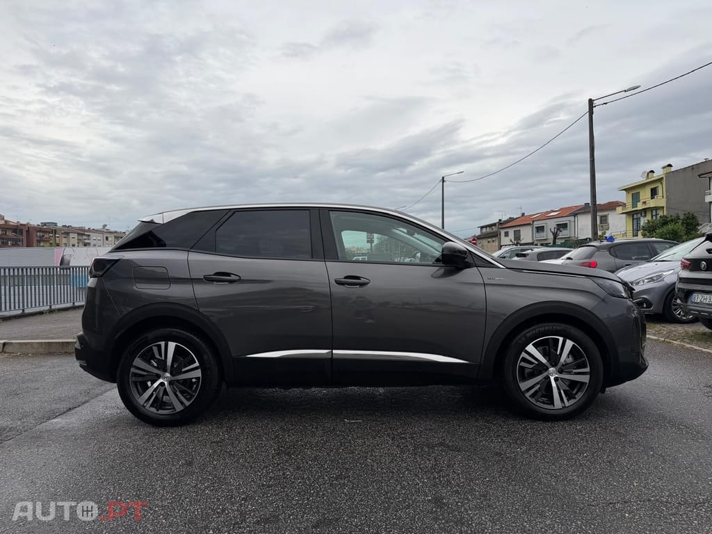 Peugeot 3008 1.6 Hybrid Allure e-EAT8