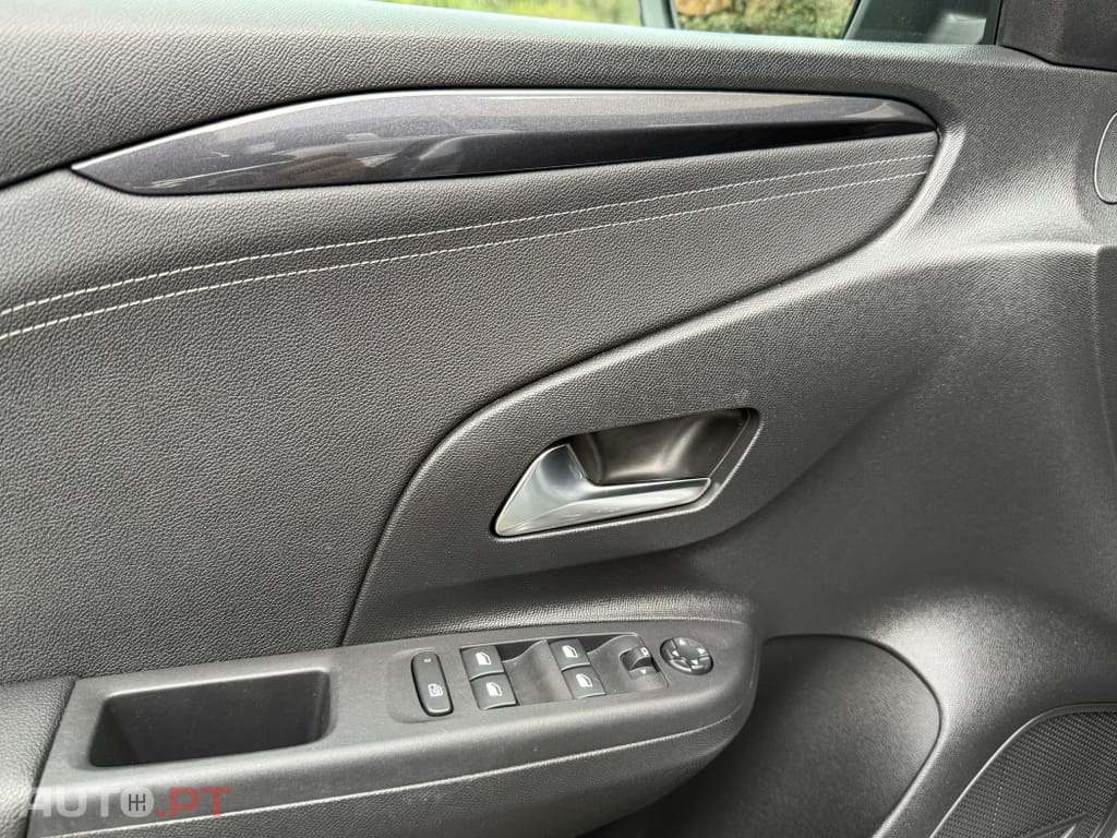 Opel Corsa 1.2 T Elegance