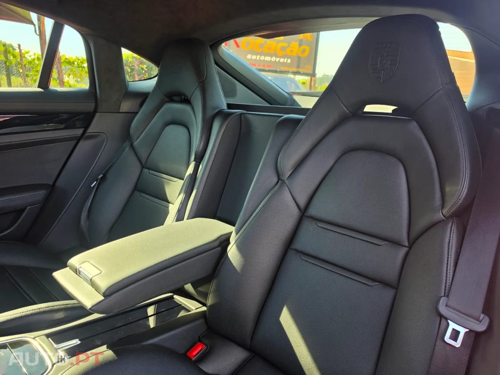 Porsche Panamera 4 E-Hybrid