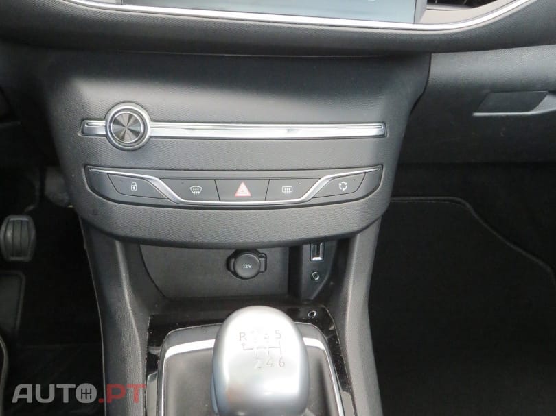 Peugeot 308 1.6 HDI Panorâmico