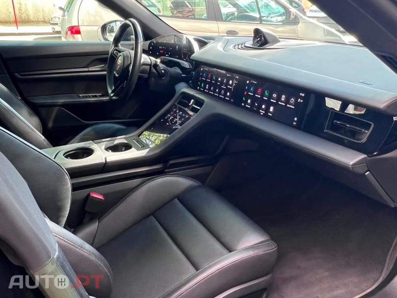 Porsche Taycan Standard