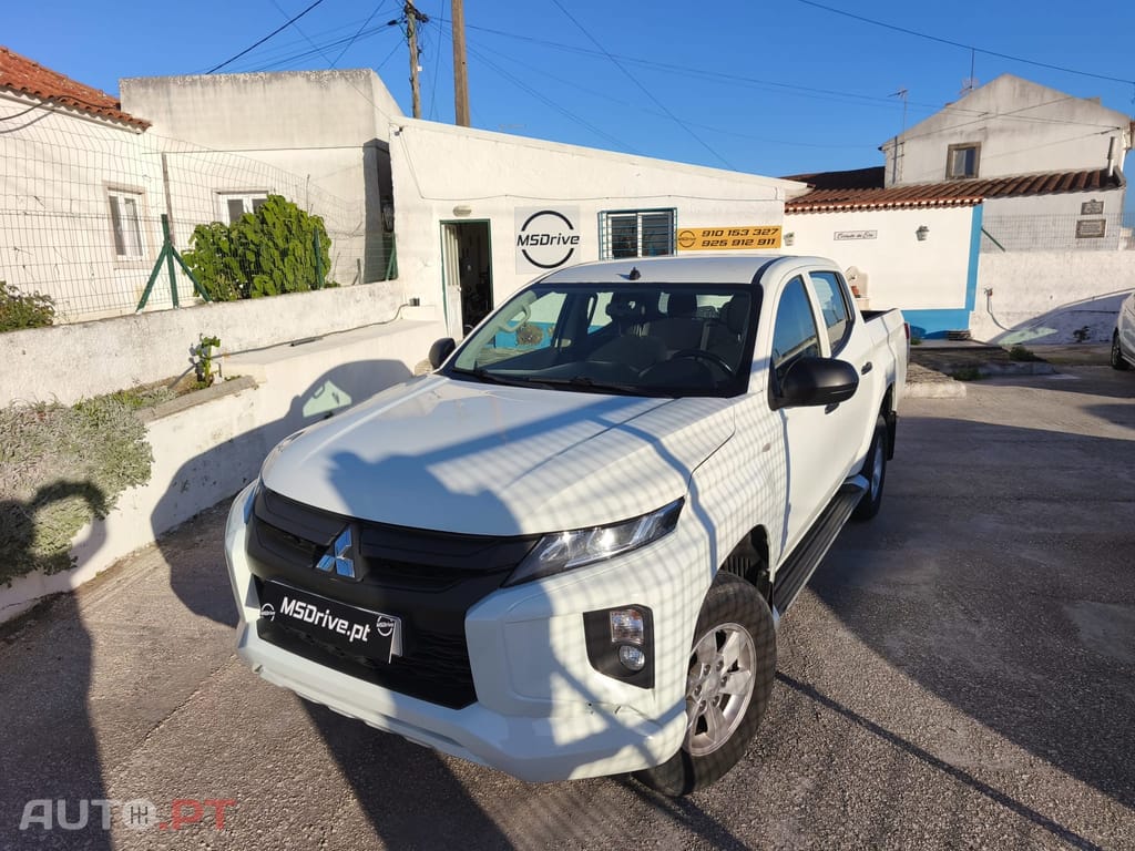 Mitsubishi L200 2.3 DI-D Strakar Space Cab Connect Edition 4WD