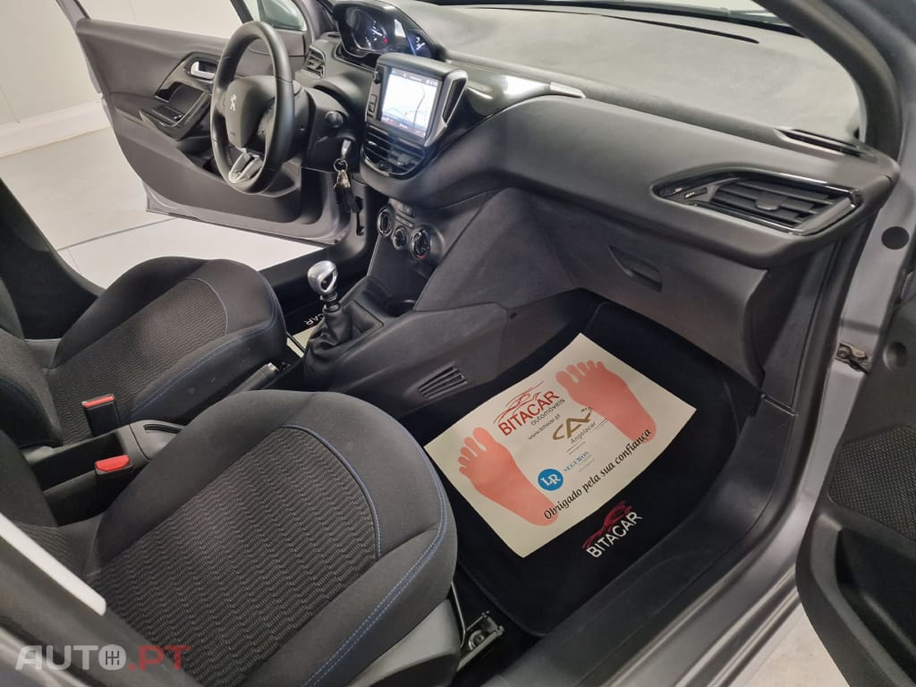 Peugeot 208 1.5 BLUEHDI 102CV SIGNATURE GPS CAMARA TRASEIRA