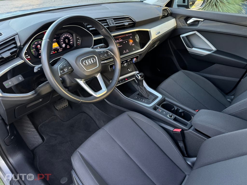 Audi Q3 45 TFSIe S tronic
