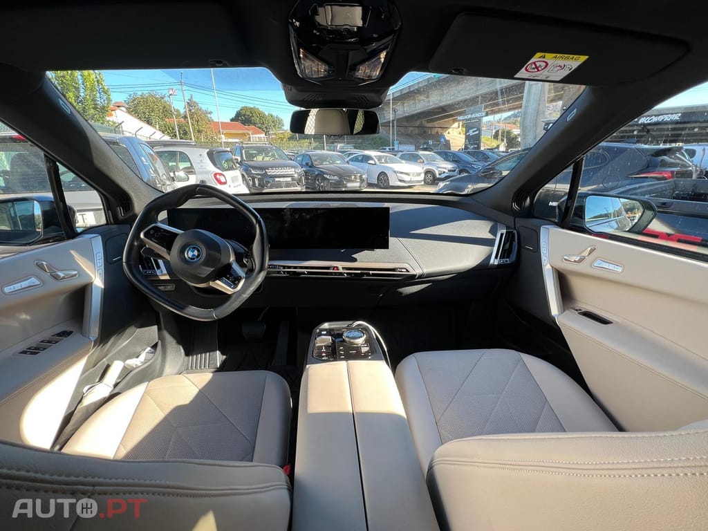 BMW iX xDrive50