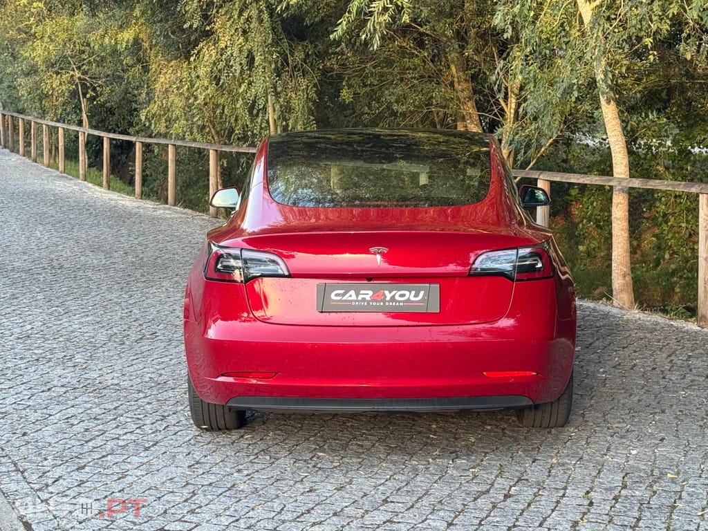 Tesla Model 3 Standard Range Plus RWD