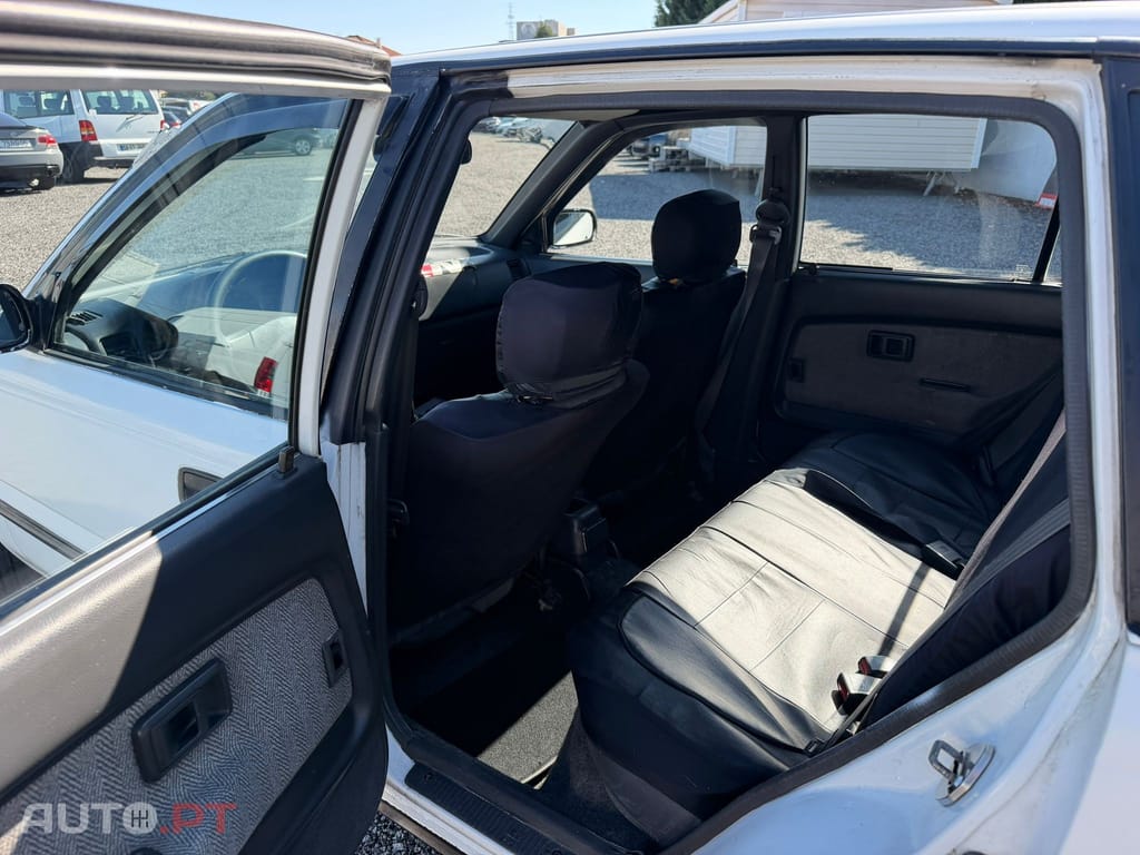 Toyota Corolla 1.3 Gold Line