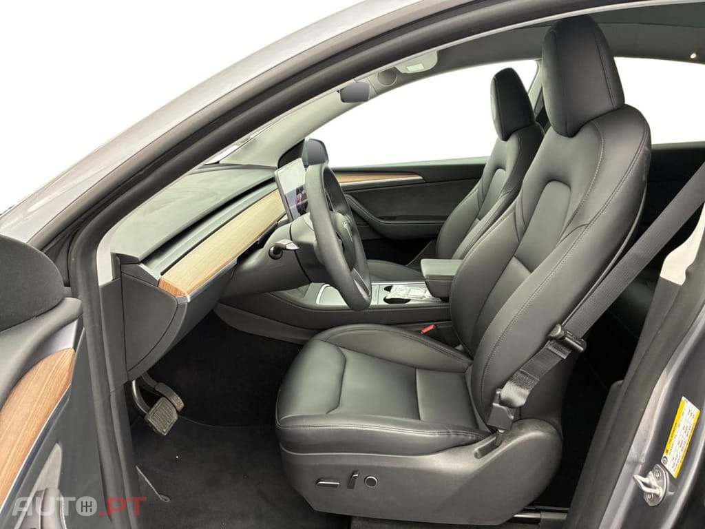 Tesla Model Y Long Range Dual Motor AWD