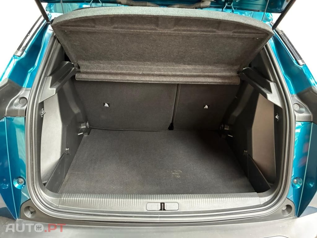 Peugeot E-2008 54 kWh Style