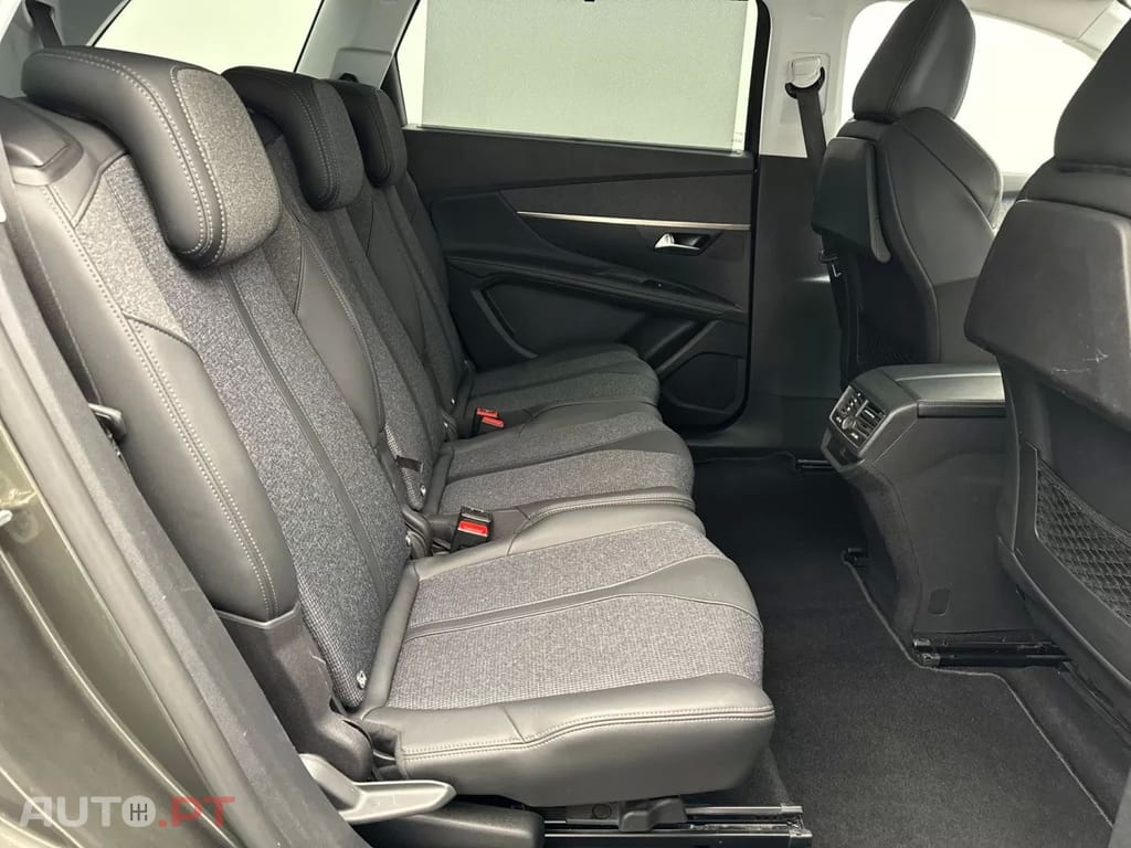 Peugeot 5008 BlueHDI 130 EAT8 Allure