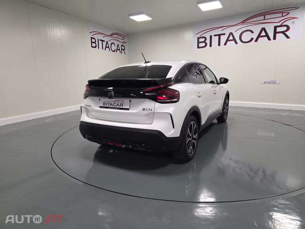 Citroën e-C4 50 kWh Shine — fotografia 64