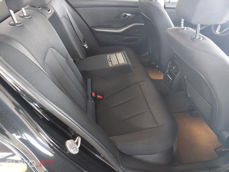 BMW 330 e Auto