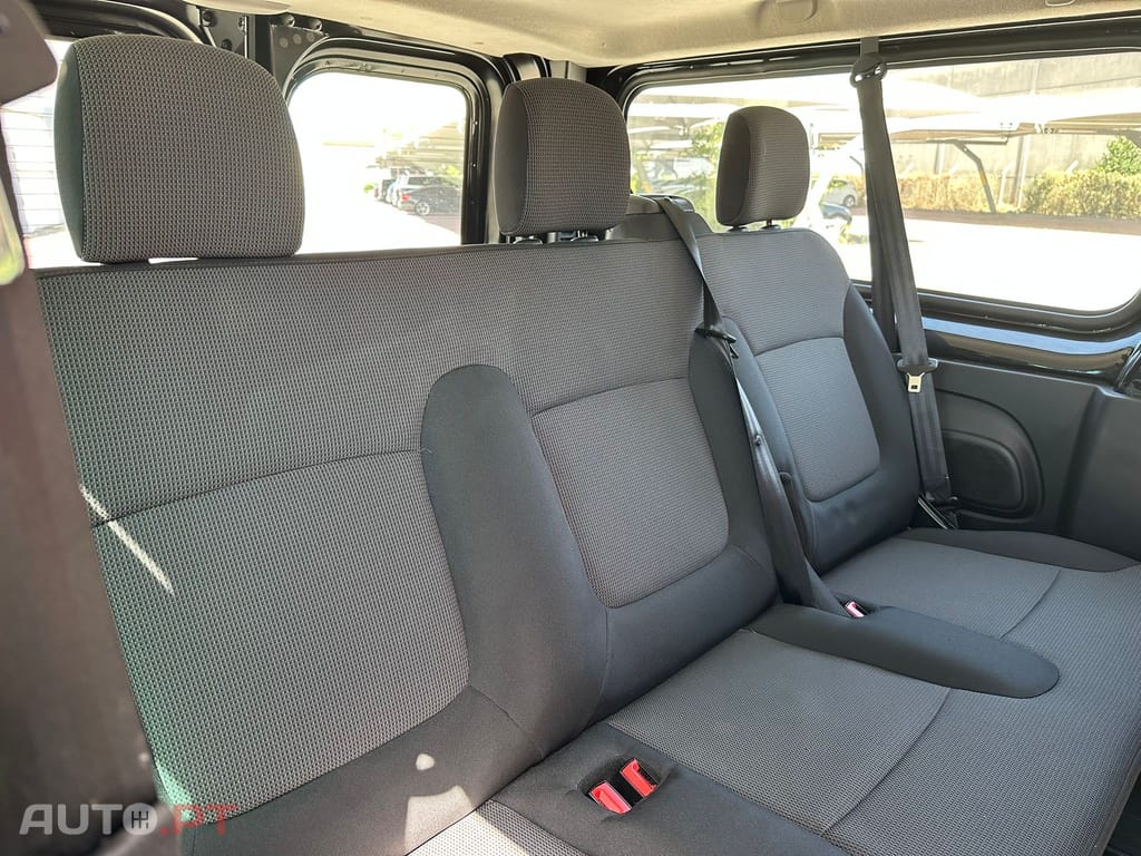 Renault Trafic Outro