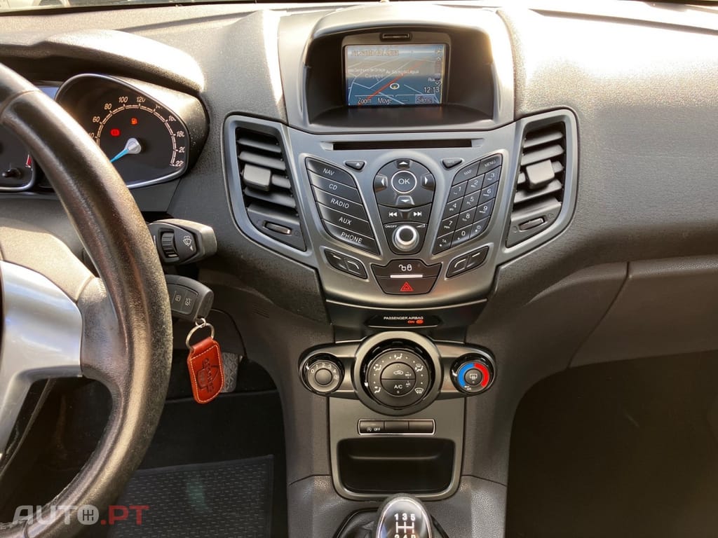 Ford Fiesta 1.0 EcoBoost S&S TITANIUM