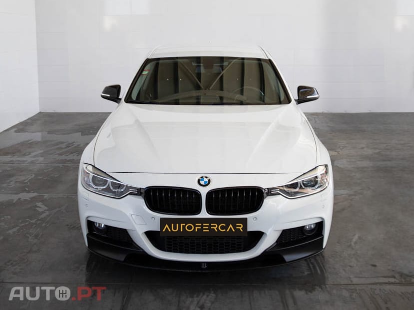 BMW 320 PERFORMANCE PACK M