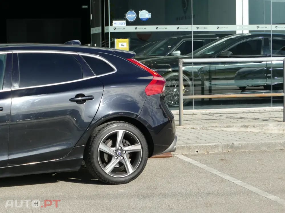 Volvo V40 1.6 D2 R-Design