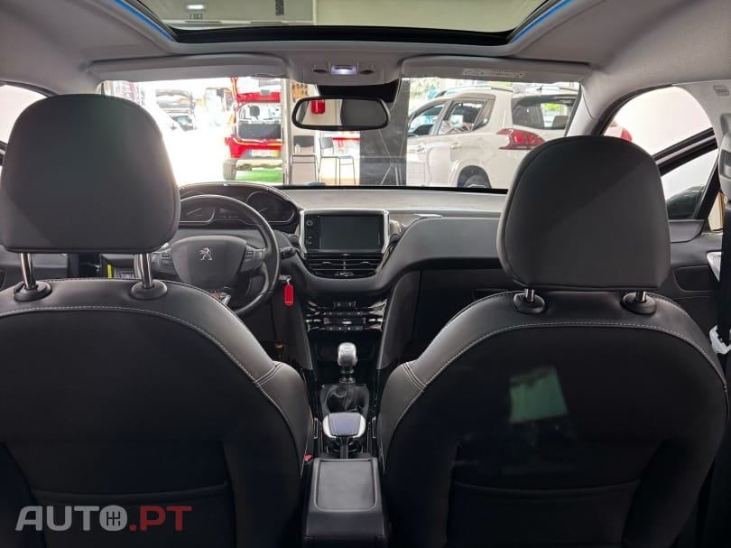 Peugeot 2008 1.2 PureTech Allure