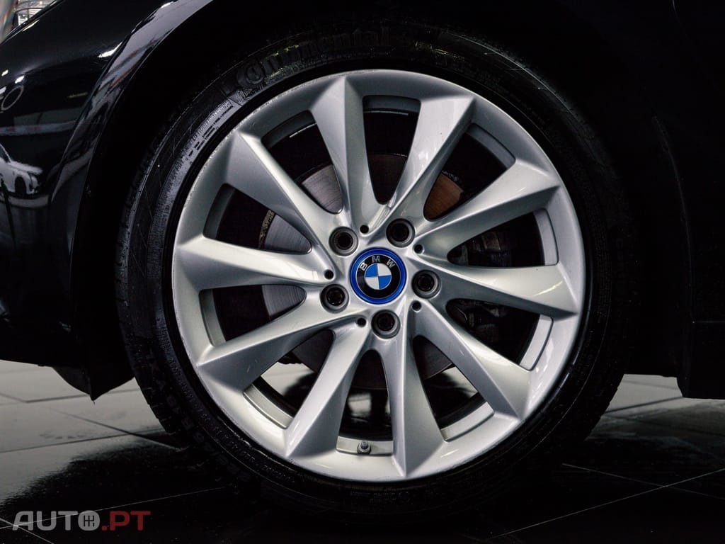 BMW 330 e iPerformance Line Sport