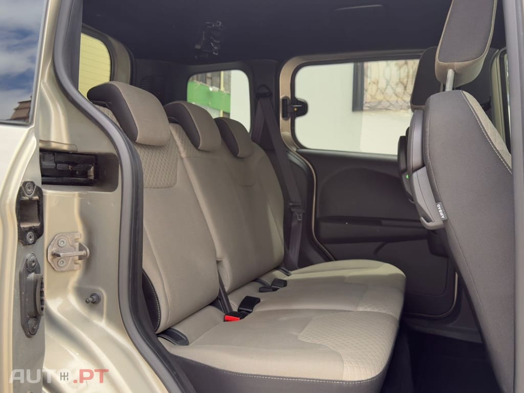 Ford Tourneo 1.5 TDCi Titanium
