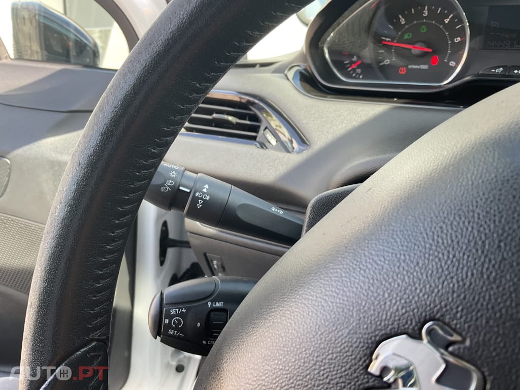 Peugeot 208 1.4 HDi Access