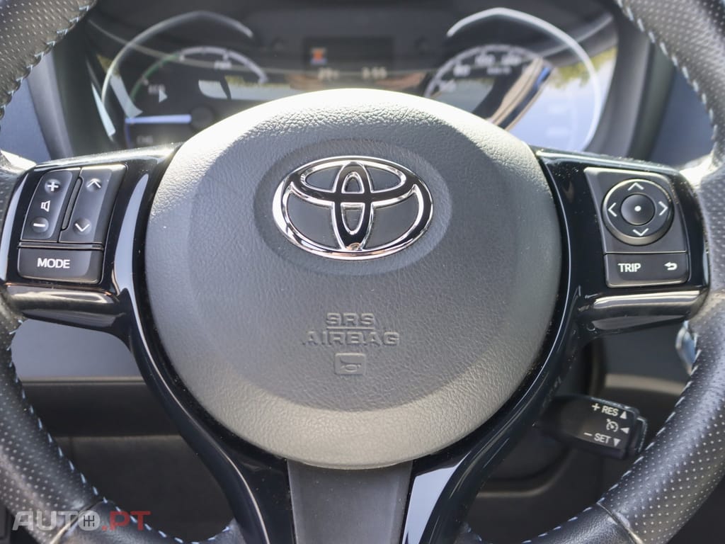 Toyota Yaris 1.5 HSD Active