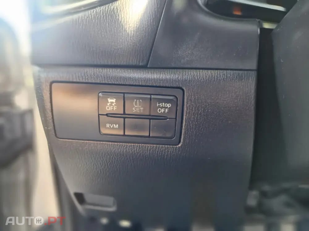 Mazda 3 1.5 Sky-D Excellence Pack Leather Navi