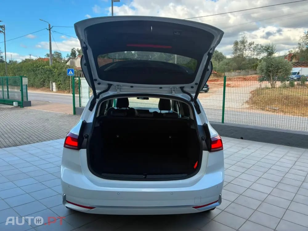 BMW 218 i Line Luxury Auto