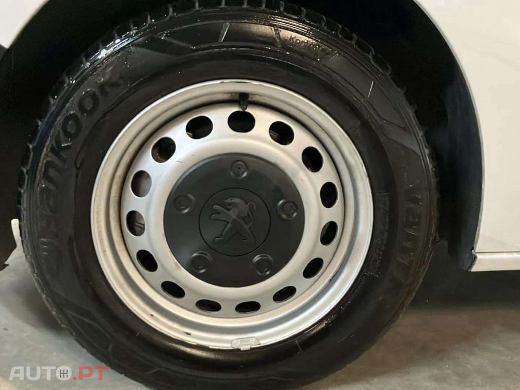 Peugeot Expert 75 kWh Standard