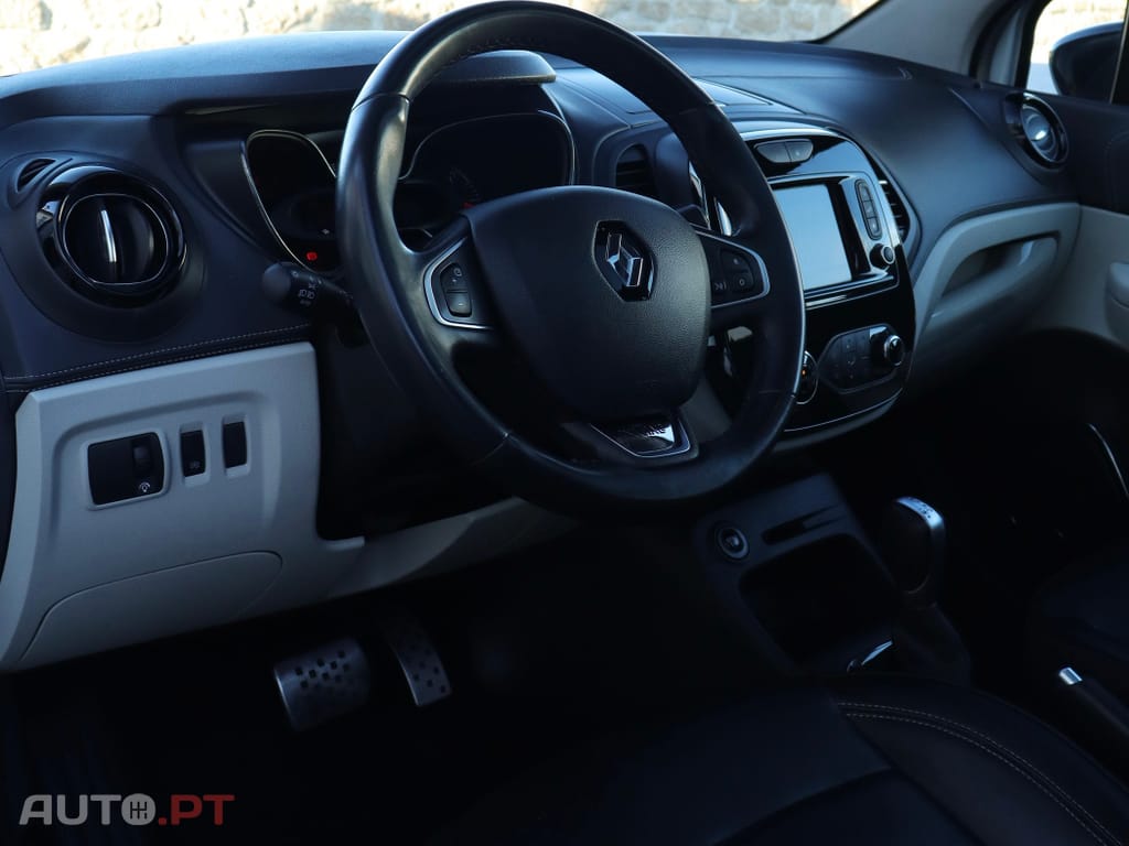 Renault Captur 1.3 TCe Initiale Paris EDC