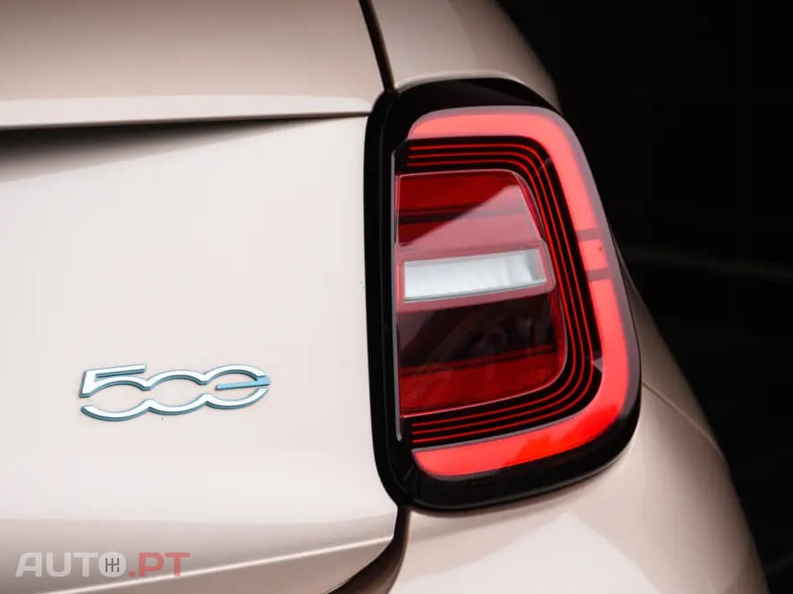 Fiat 500e Action