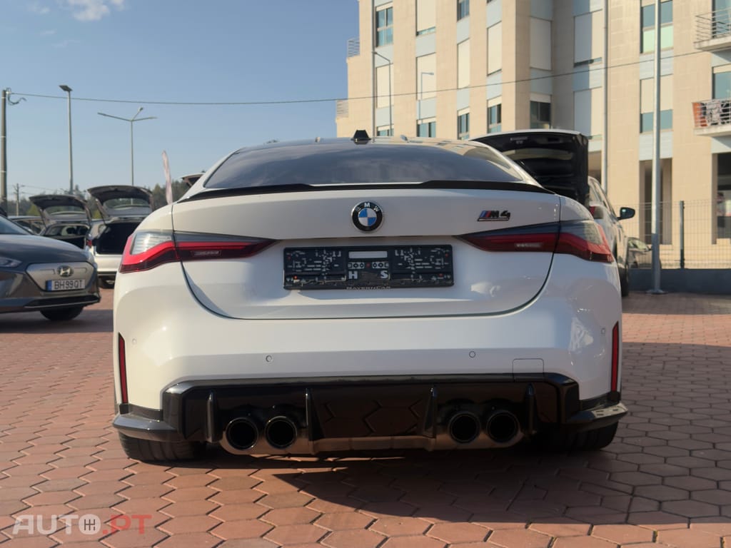 BMW M4 X-DRIVE CARBONO