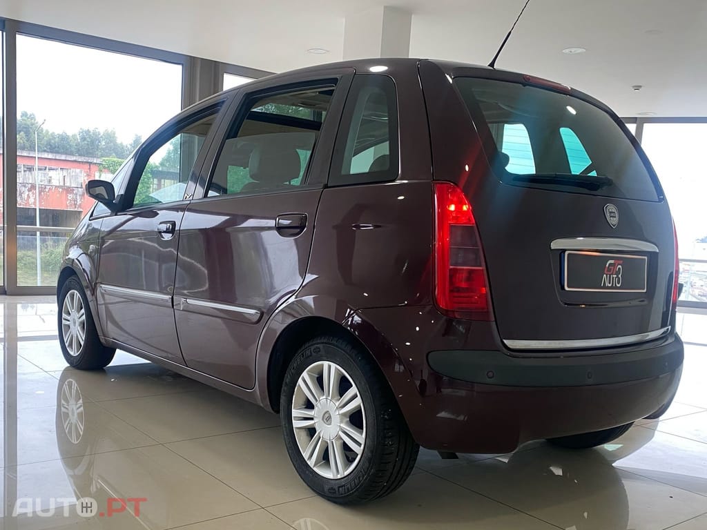 Lancia Musa 1.3 16V M-JET PLATINO