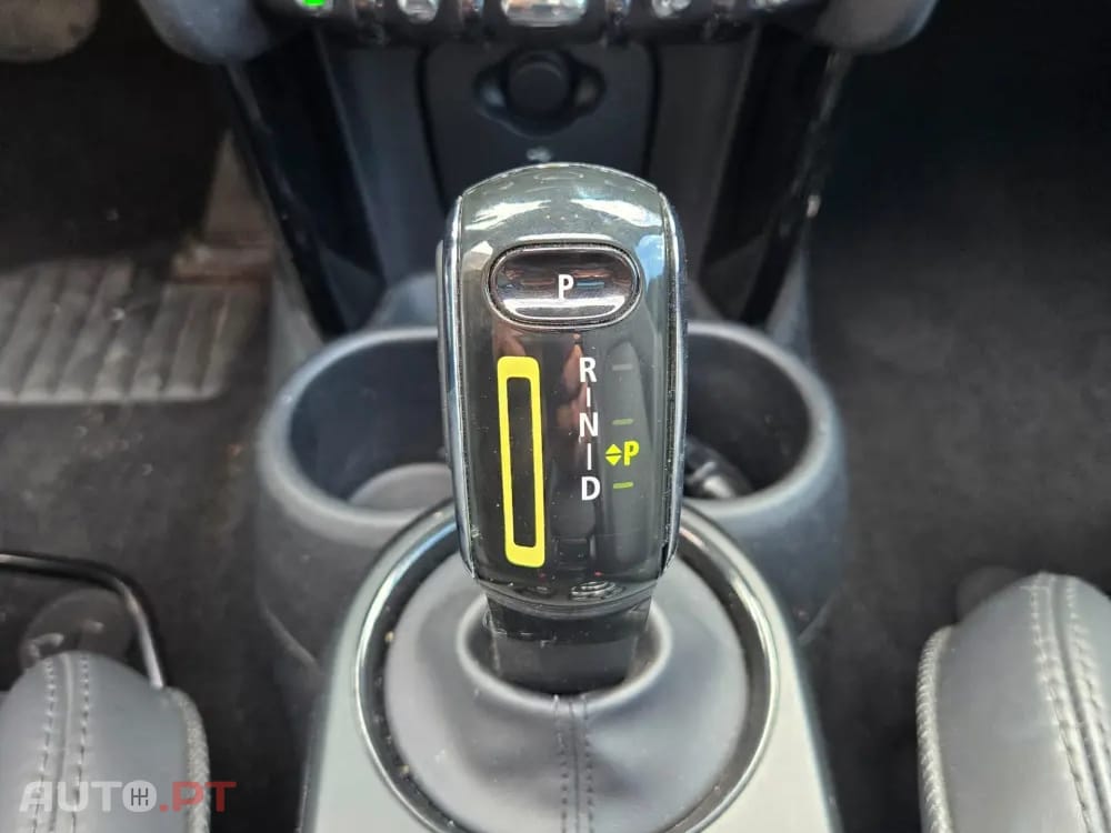 MINI Cooper Cooper SE Premium P. Resolute Edition