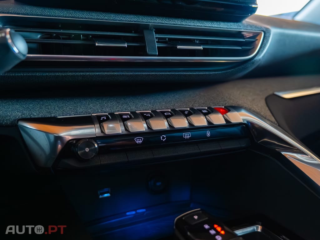 Peugeot 3008 1.2 PureTech Allure Pack EAT8