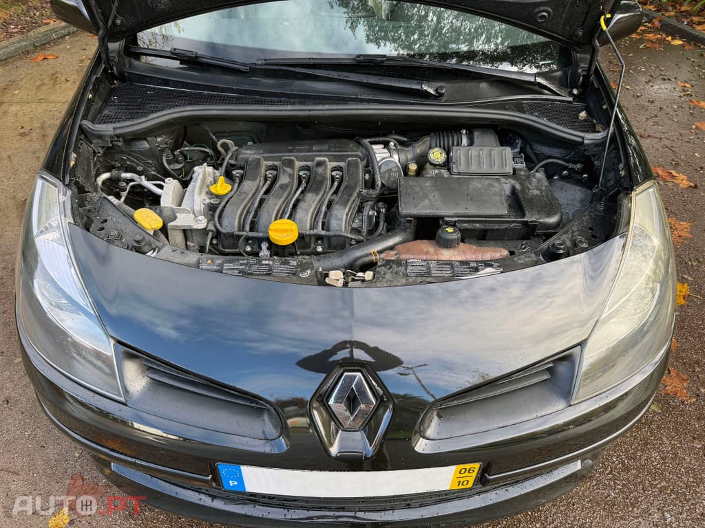 Renault Clio 1.6 INITIALE Automático 80mikm