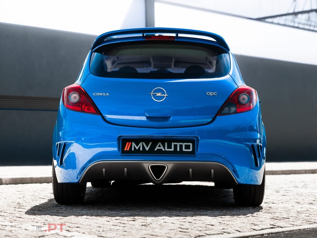 Opel Corsa 1.6 Turbo OPC