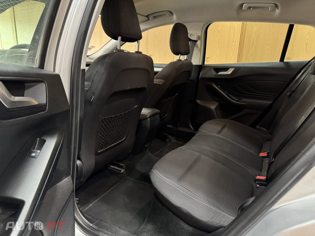 Ford Focus SW 1.5 TDCi EcoBlue ST-Line