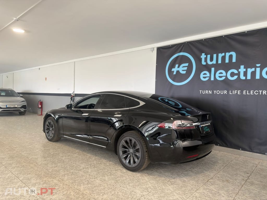 Tesla Model S Long Range