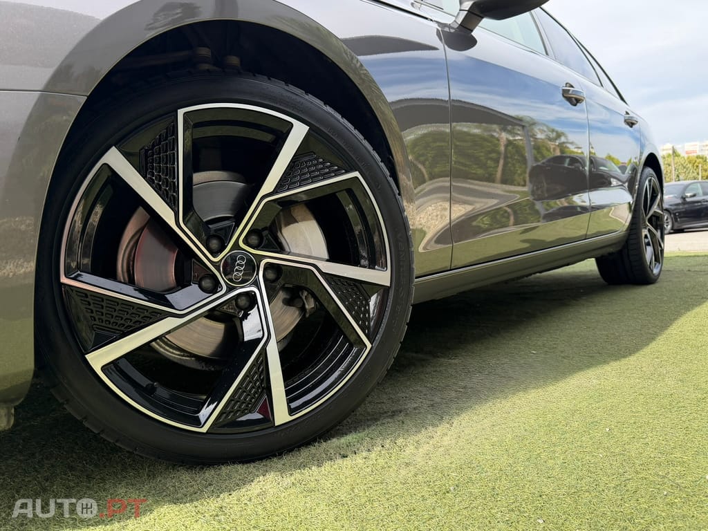 Audi A4 Avant 40 TDI Advanced S tronic