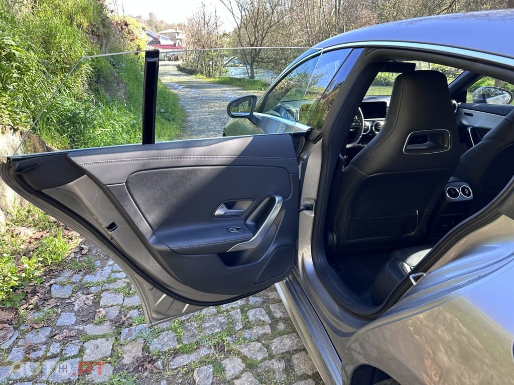 Mercedes-Benz CLA 180 d Shooting Brake 7G-DCT AMG Line