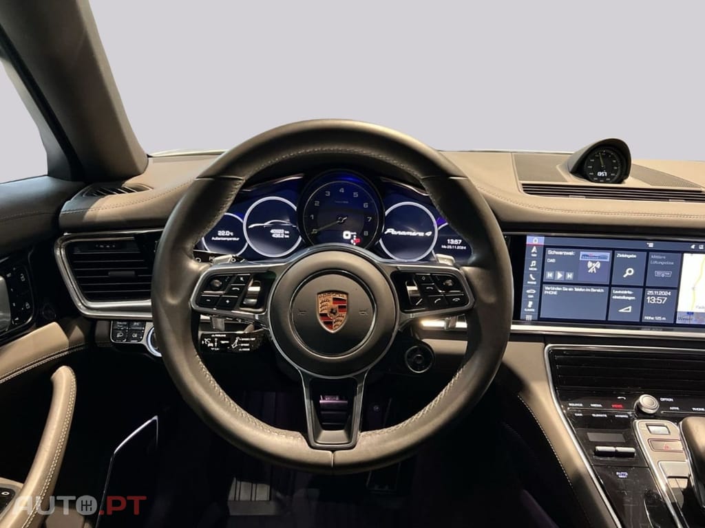 Porsche Panamera 4 E-Hybrid 