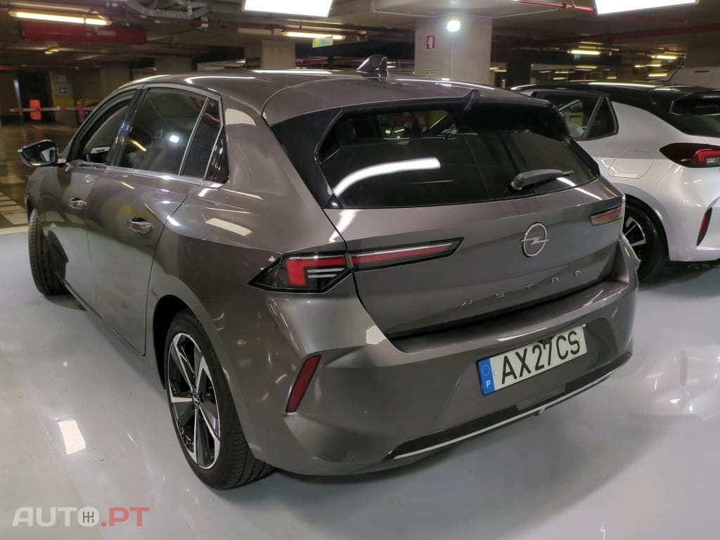 Opel Astra 1.5 D Elegance