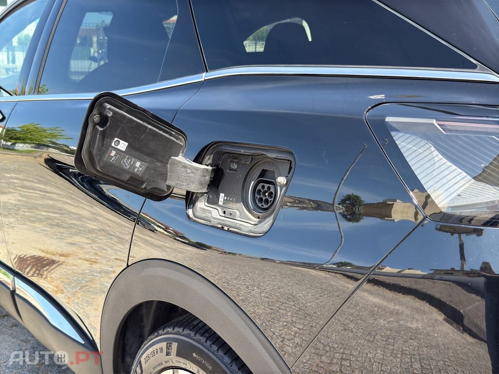 Peugeot 3008 1.6 Hybrid GT Line e-EAT8