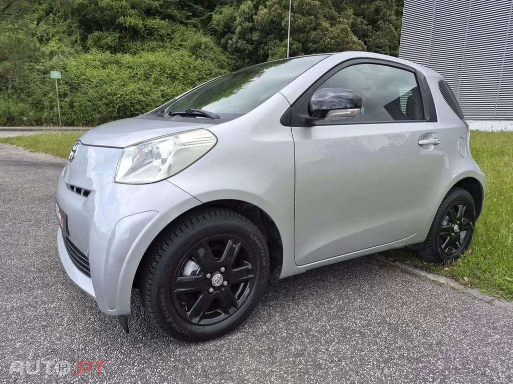 Toyota iQ 1.0 VVT-i Essential+AC