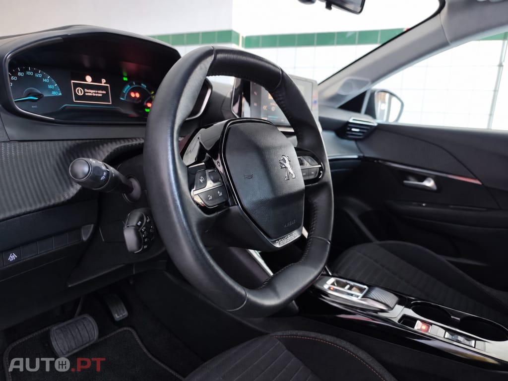 Peugeot E-208 50 kWh Active Pack