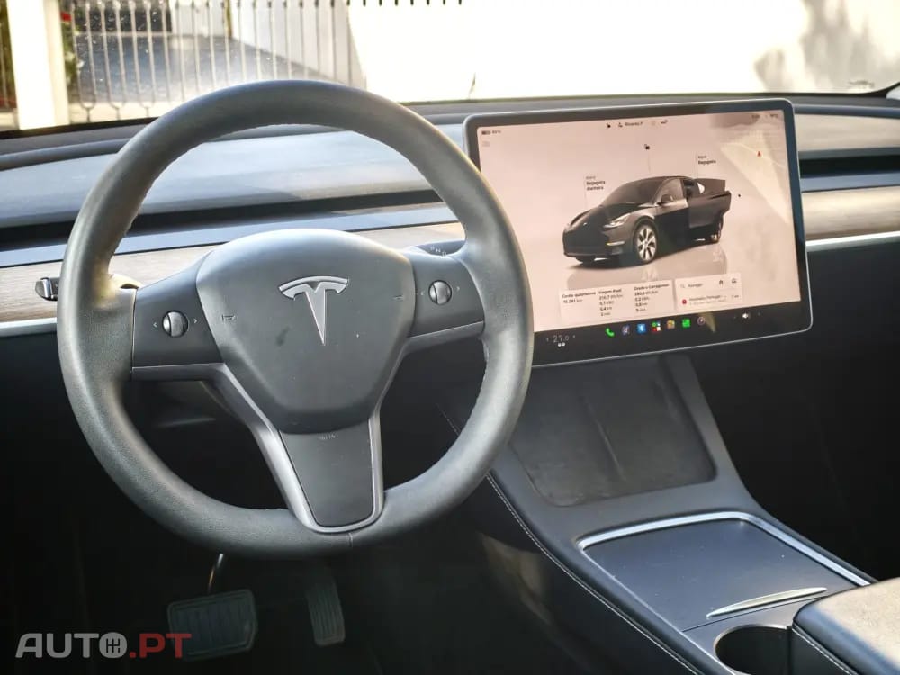 Tesla Model Y RWD