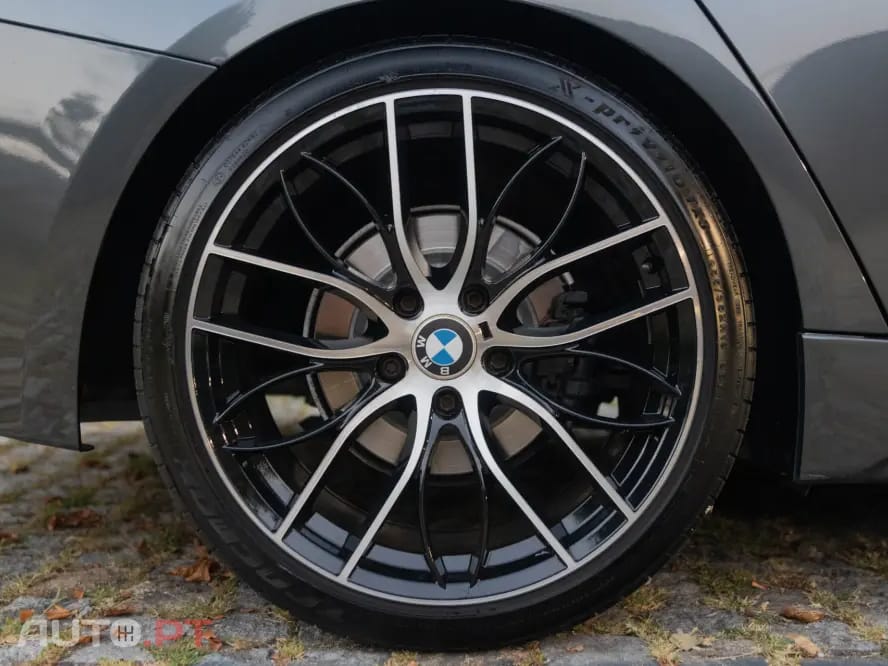 BMW 318 Touring Pack M