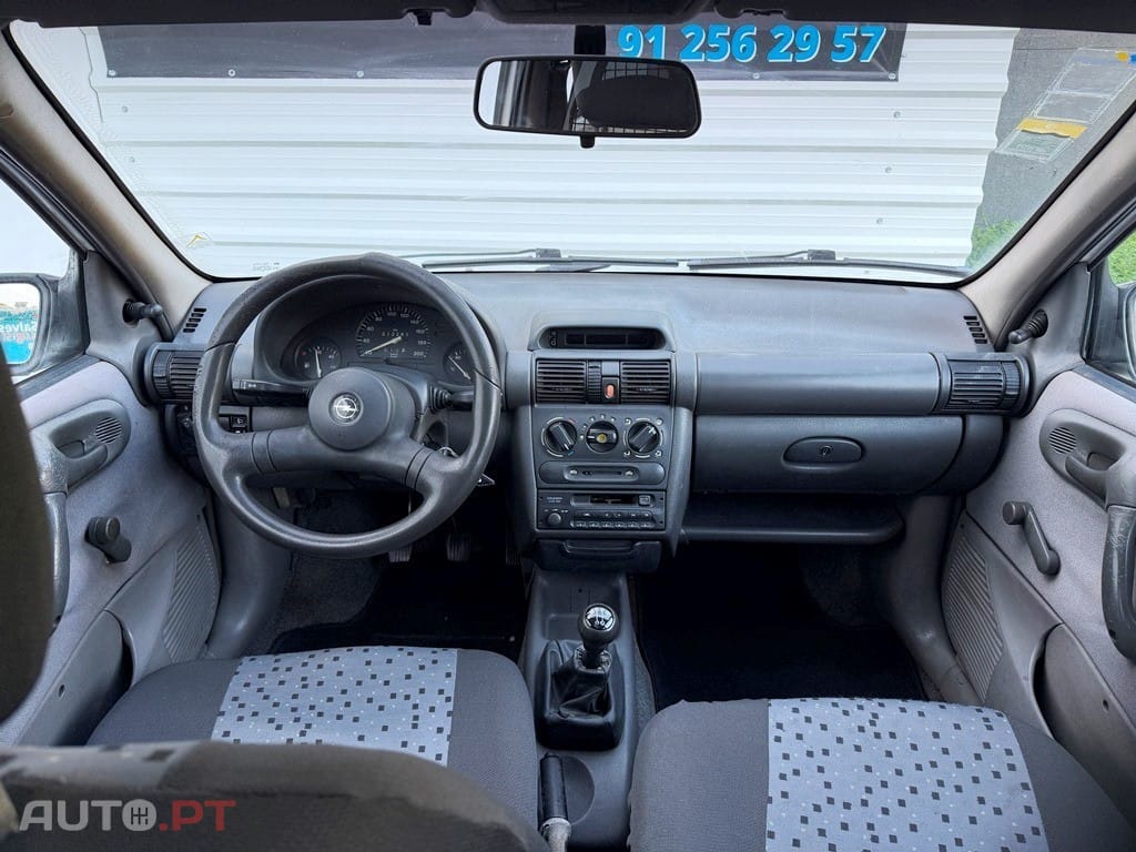 Opel Corsa 1.7 D Janelas Base